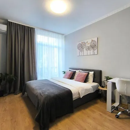 зручна в жк комфорт таун Apartment